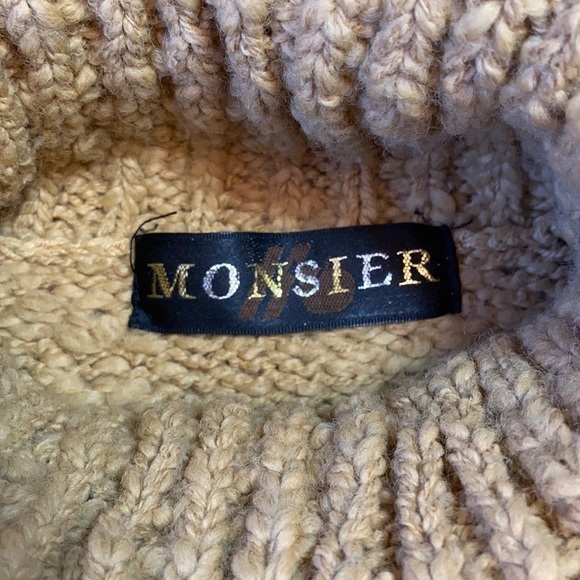 Vintage 100% Wool, Mustard turtleneck fits S/M - Picture 7 of 8